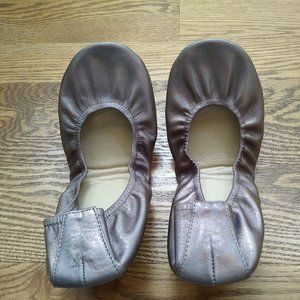 EUC Storehouse Rainbow Bronze Flats, Size 10